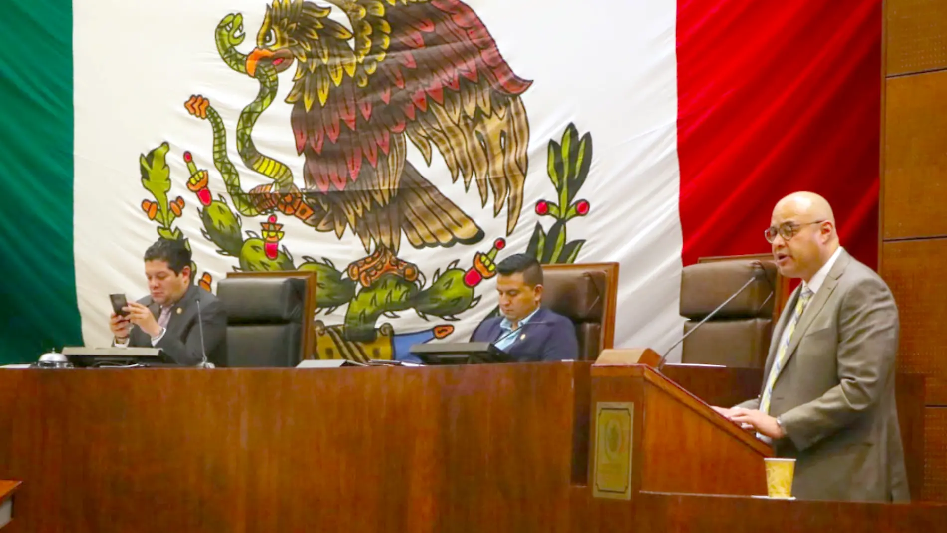 Francisco Murillo Belmontes ante diputados de la LXIV Legislatura